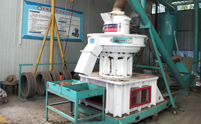顆粒機(jī)廠(chǎng)家試機(jī)圖片